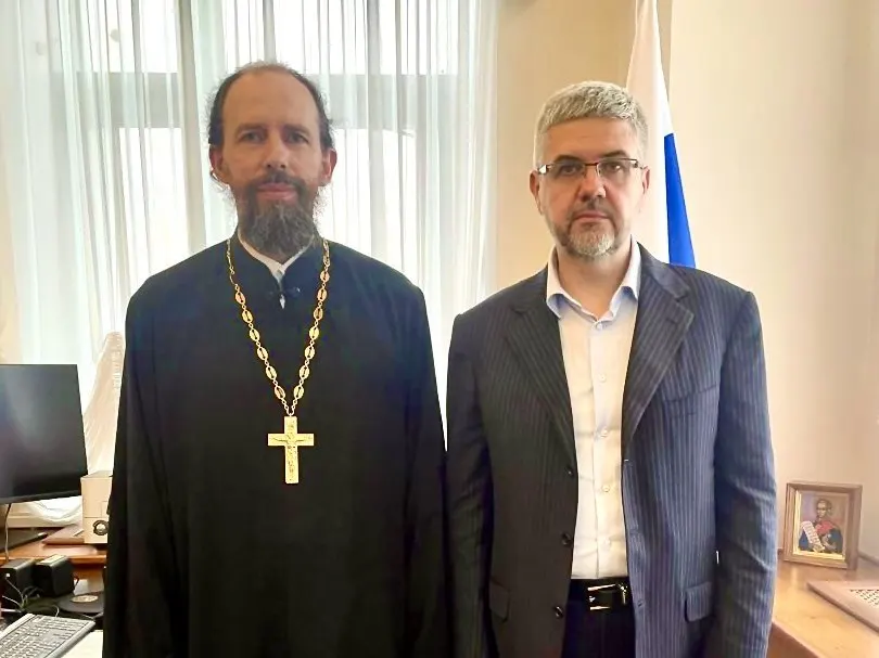 Заместитель министра юстиции заявил на Петербургском международном юридическом форуме, что сожительство без официальной регистрации брака ставит под угрозу безопасность страны; ведомство ведёт мониторинг и готовит поправки в Семейный кодекс.