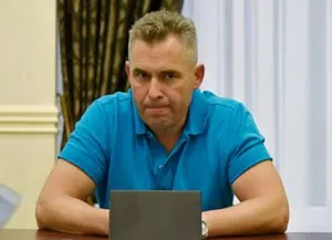 Совет ЕС расширил пакет ограничений против России: в санкционный список включили свыше 80 физических и юридических лиц, в том числе бывшего детского омбудсмена Павла Астахова, генерального прокурора Александра Гуцана и ряд журналистов и блогеров.
