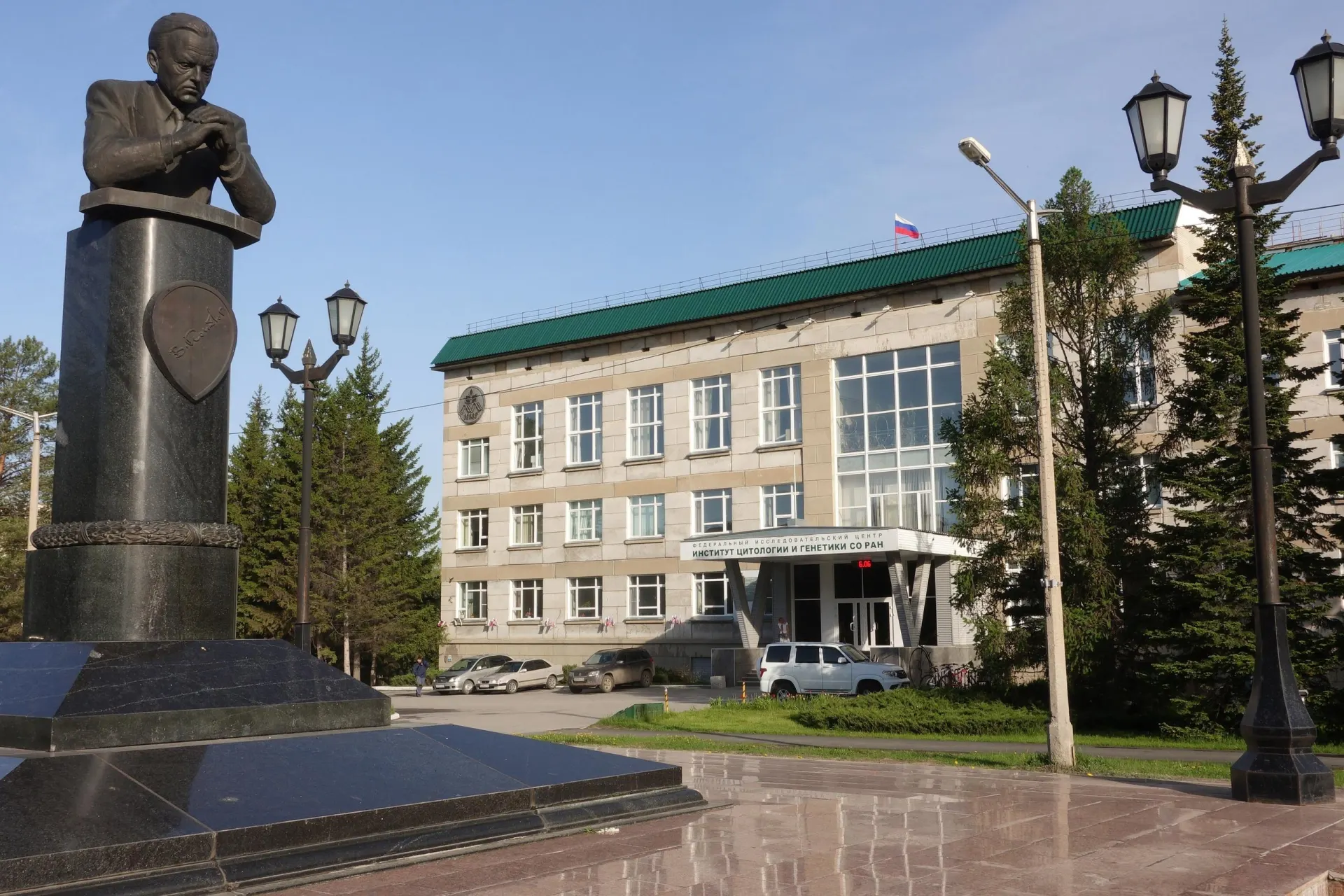 Закон № 43-ФЗ и подзаконные акты, которые начнут действовать 1 сентября 2026 года, вводят жёсткие ограничения на передачу генетических данных за рубеж. Ученые говорят, что это может усложнить публикацию и проверку исследований, привести к изоляции и росту рисков плохой науки.