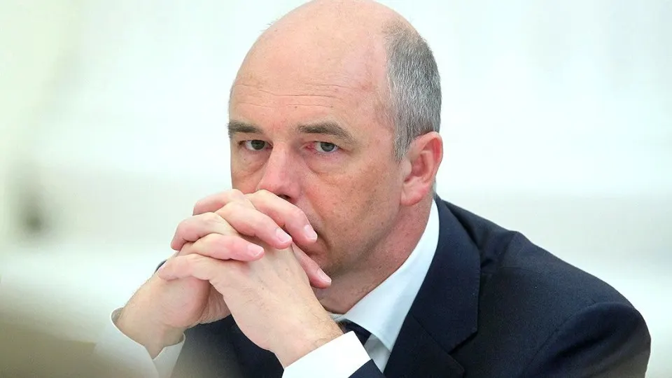 Министр финансов Антон Силуанов сообщил, что дефицит бюджета в 2026 году может превысить прогнозы и составить около 6,9 трлн рублей, что примерно 3% ВВП.