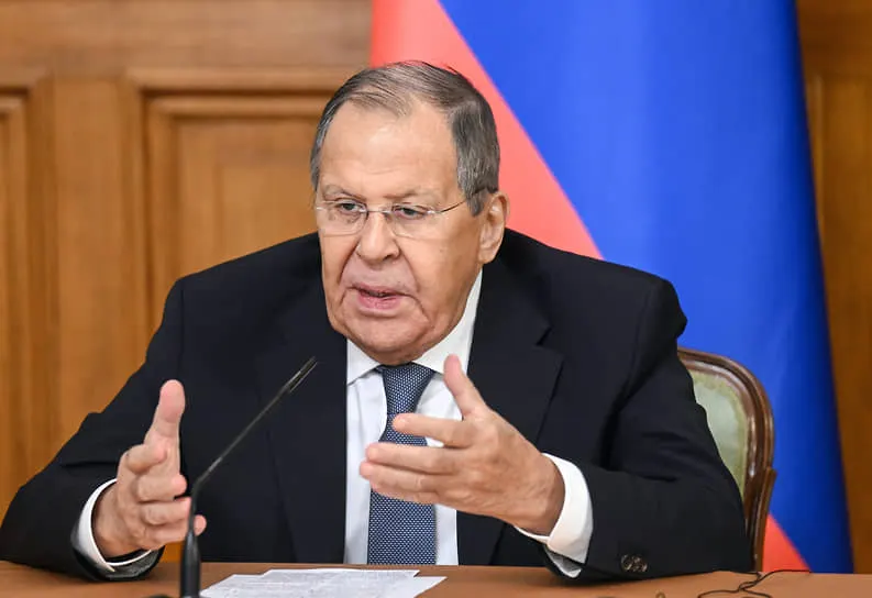 Глава МИД России Сергей Лавров на встрече с главными редакторами африканских изданий заявил, что информационная война вокруг спецоперации в Украине продолжится и может усилиться.