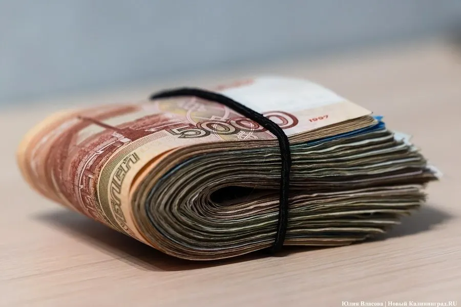 Совокупный портфель кредитов жителей региона достиг 263,4 млрд рублей. Рост объясняется снижением ключевой ставки до 14% в 2026 году; в сентябре выдачи потребкредитов снизились на 6,4%, доля отказов выросла до 78,9%.