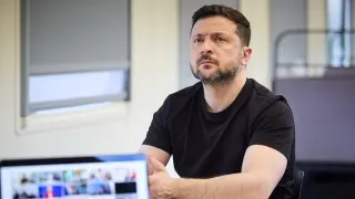 Президент Украины Владимир Зеленский считает, что ужесточение ограничений в российском интернете связано с подготовкой к масштабной мобилизации и возможному новому наступлению, а также не исключает попытку ограниченной военной операции в странах Балтии для проверки реакции НАТО.