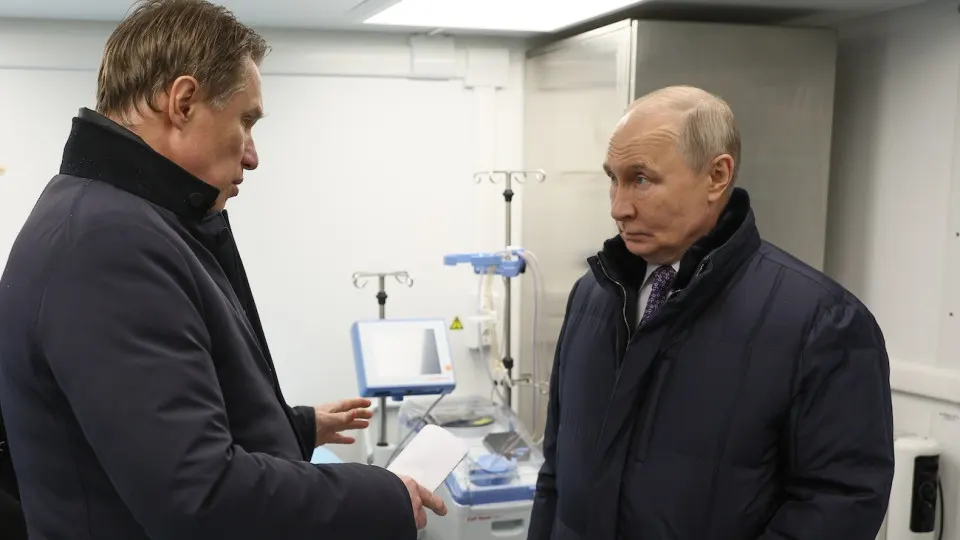 Президент поручил Минздраву усилить массовые обследования репродуктивного здоровья мужчин и женщин на фоне многолетнего снижения рождаемости и реализации демографических программ.