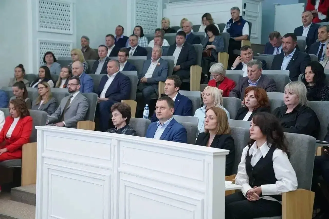 Прокуратура сообщила, что региональные депутаты, министры и руководители теперь могут не размещать декларации в интернете. Журналисты обратились за разъяснениями в надзорный орган.
