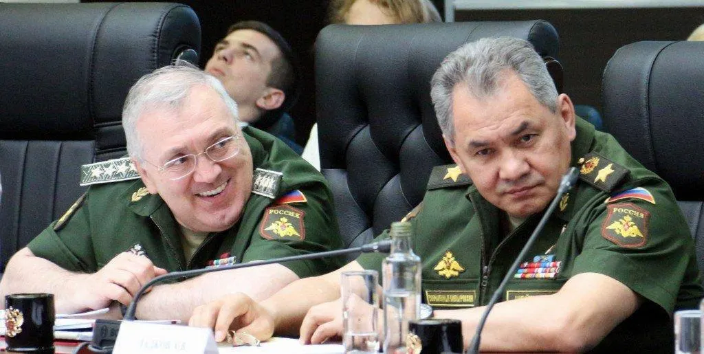 Московский суд удовлетворил иск Генпрокуратуры: деньги, недвижимость и другие активы ответчиков на сумму 5,5 млрд руб. переданы в доход государства. Дело связано с обвинениями в хищениях, отмывании и создании преступного сообщества.