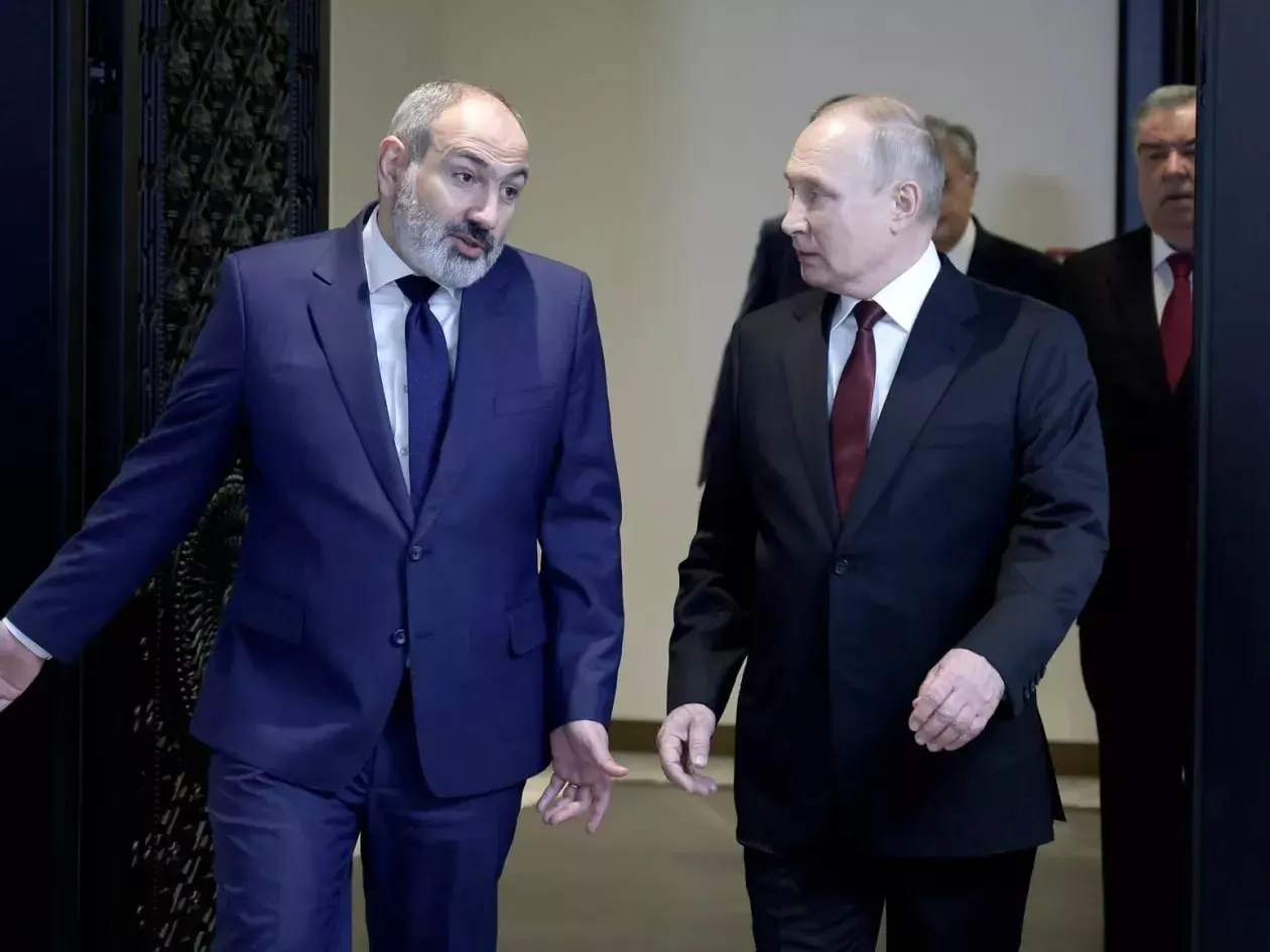 Премьер-министр заявил, что Ереван не будет вступать в санкционный режим Евросоюза, но и не будет способствовать обходу ограничений; европейские эксперты подтвердили отсутствие таких действий.