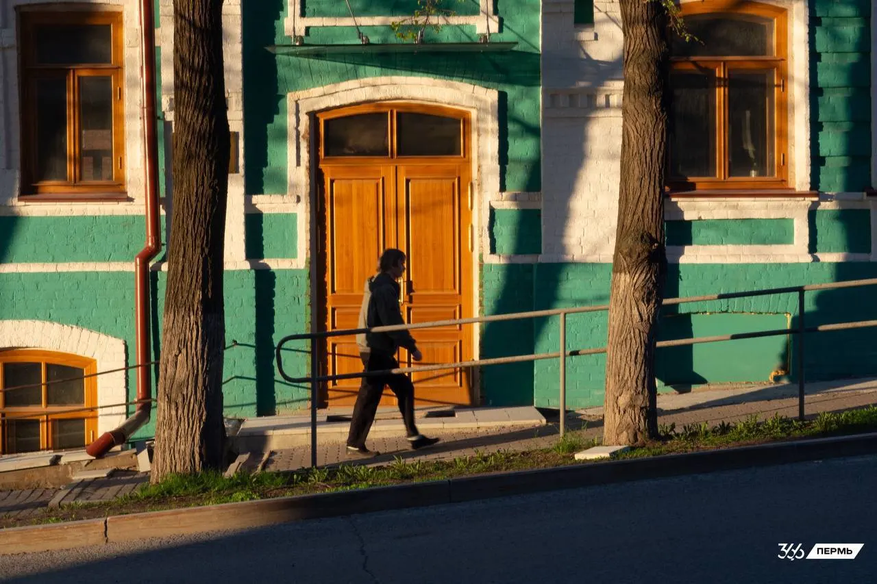 Краткий обзор: в Прикамье дорожает дизель, у грузоперевозчиков спад заказов, обсуждаются добровольческие формирования, у регионального администратора проблемы со слухом после избиения, Минздрав планирует ужесточить выдачу больничных. Прогноз на завтра — дождь и +16°С.
