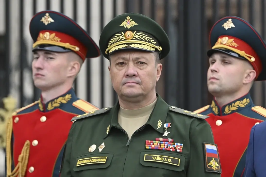 Генерал-полковник Александр Чайко занял пост главнокомандующего Воздушно-космическими силами. Ранее он руководил операциями на востоке Украины и в Сирии и был включён в санкционные списки.