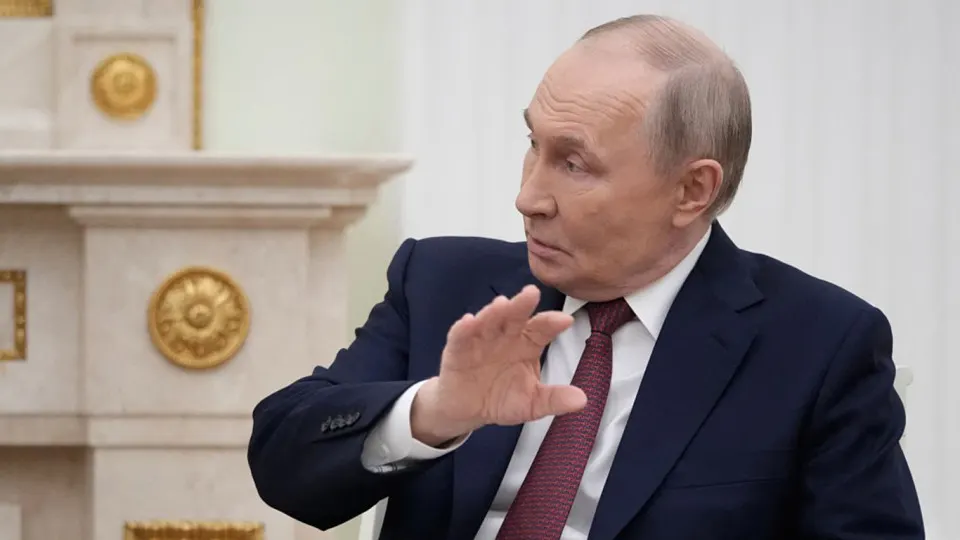 Государственные изъятия бизнеса в России усилились с 2022 года: частные владельцы теряют контроль над крупными компаниями. Зафиксированы сотни дел и триллионные суммы активов, при этом часть предпринимателей пытается договориться с властью, предлагая крупные пожертвования.