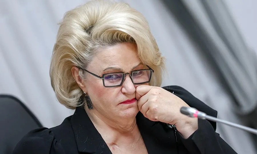 Председатель думского комитета по защите семьи предложила дать Роскомнадзору и Минцифры полномочия ограничивать время пребывания детей в онлайн‑играх, опираясь на опыт регулирования мессенджеров.
