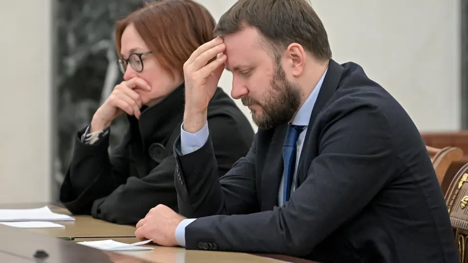 В Кремле рассматривают кандидатов на пост главы Центробанка и варианты перераспределения его функций — на фоне возможного ухода Эльвиры Набиуллиной по окончании срока в 2027 году и дебатов о роли регулятора в экономике.