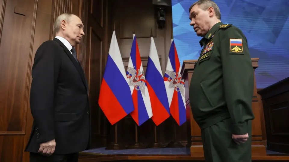 В мае российские войска резко увеличили количество штурмовых действий, однако при этом понесли значительные территориальные потери; военное руководство настроено на полный захват Донбасса к осени.