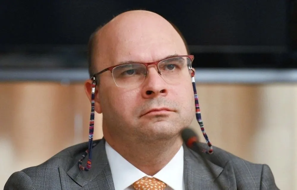 Заместитель председателя Банка России заявил, что ставки по вкладам должны лишь защищать сбережения от инфляции и не обеспечивать жизнь «рантье». Заявление вызвало обсуждение в обществе.