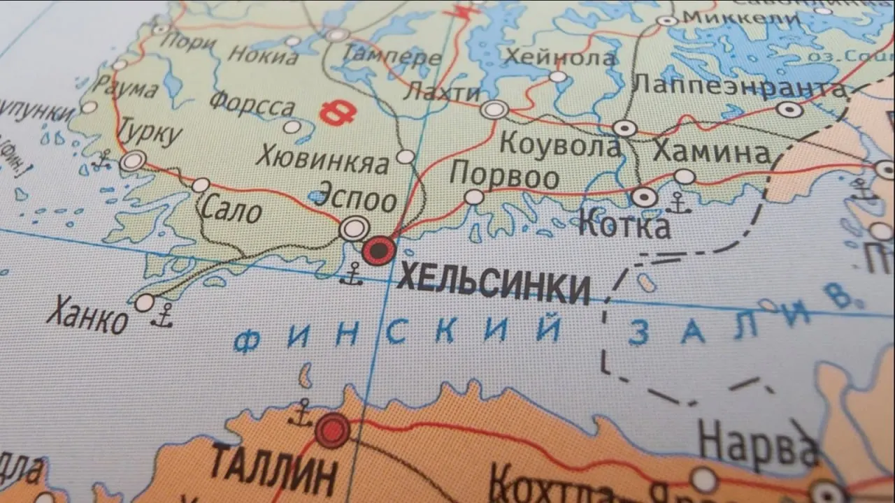 С 1 июля Россия повысила таможенные тарифы на ж/д перевозки в Финляндию в восемь раз. Из‑за роста расходов поставки удобрений становятся убыточными и могут прекратиться в ближайшие недели, что ударит по финскому сельскому хозяйству.