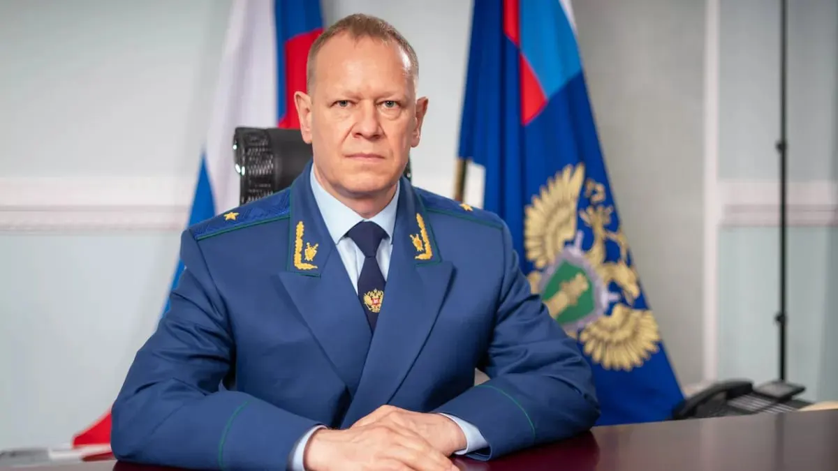 Совет Федерации проводит консультации по кандидатуре Николая Рябова, которого президент направил на должность прокурора Алтайского края; слушания назначены на 16 июля, сенаторы одновременно рассмотрят претендентов на прокурорские посты в 11 регионах.