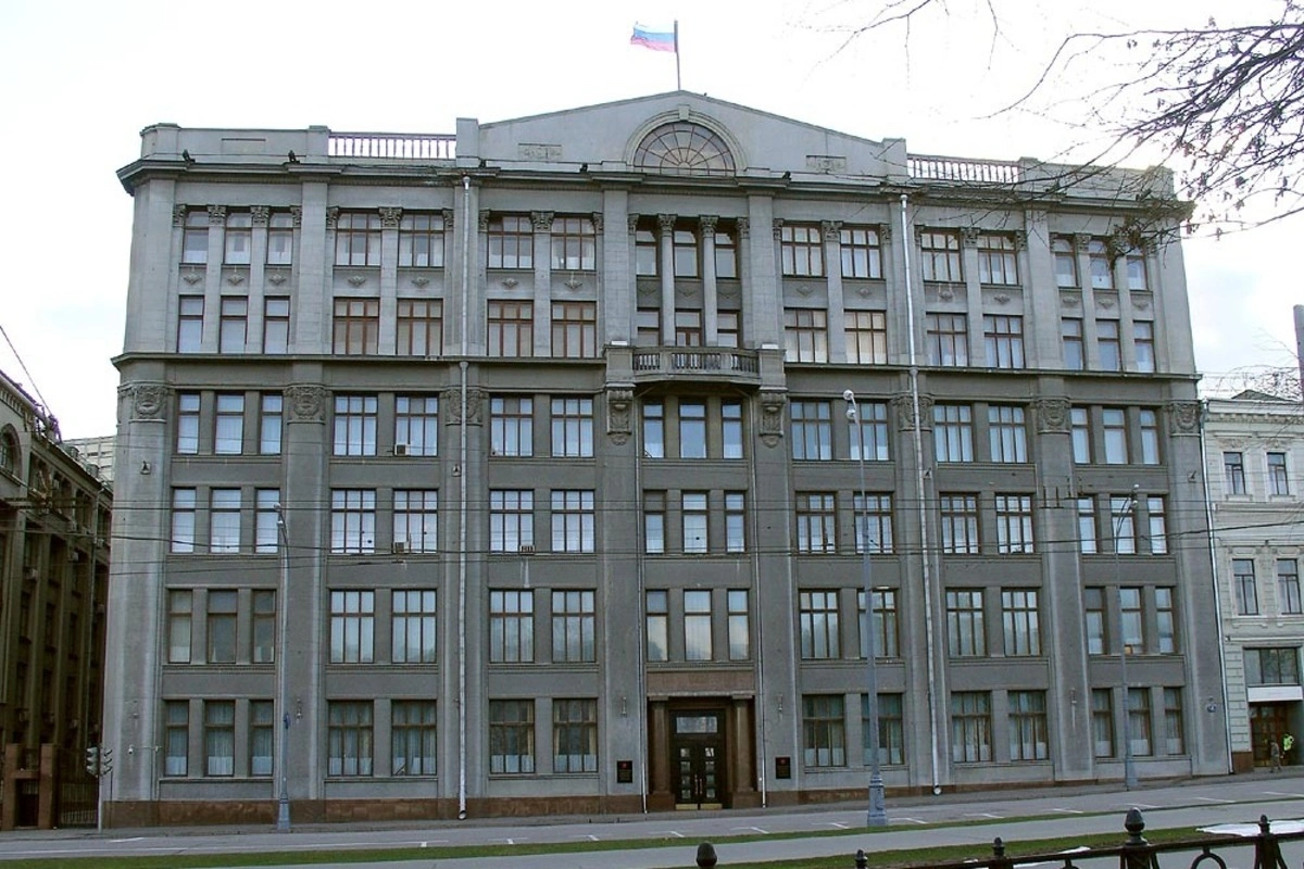 По данным собеседников в провластных СМИ, из Администрации президента пришло требование сократить публикации с кадрами последствий украинских ударов по территории России и сместить акцент на «успехах» российских ударных операций.