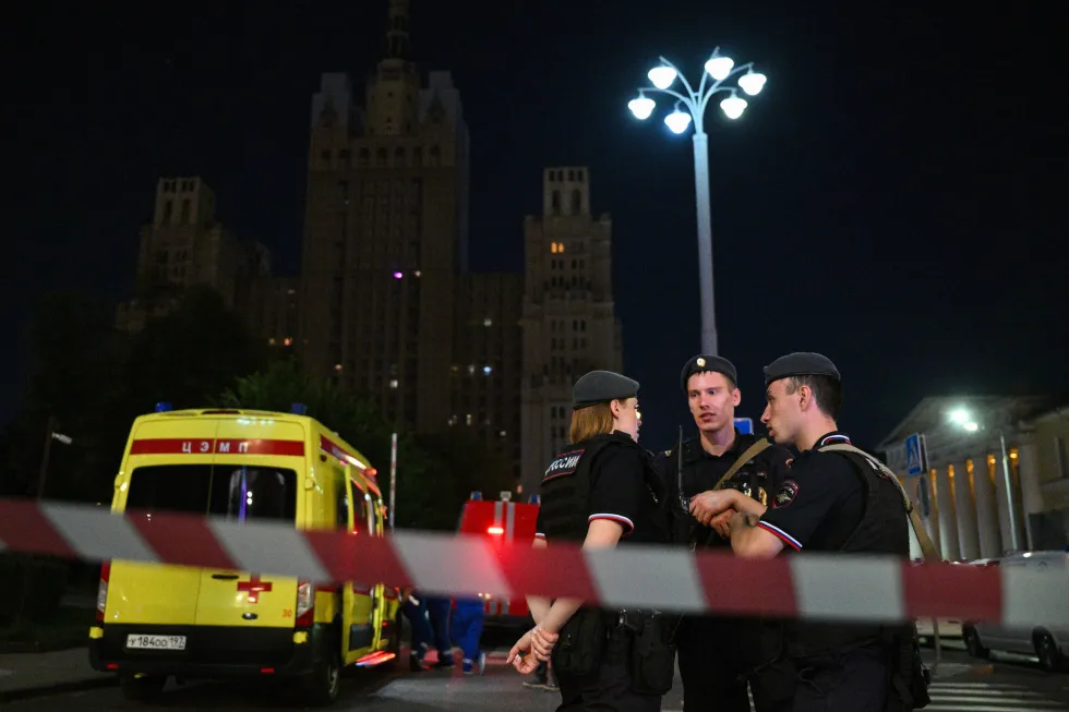 1 августа в московском ресторане Balzi Rossi произошел взрыв. По данным властей, погибли пять человек, десятки пострадали. В центре внимания оказались версии о возможной цели теракта и личность фигурантов.