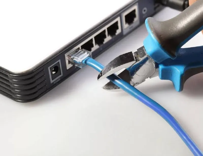 Минцифры объявило о планах ужесточить контроль за VPN и определить сервисы, применяющие обход ограничений, чтобы исключать их из перечня разрешённых.