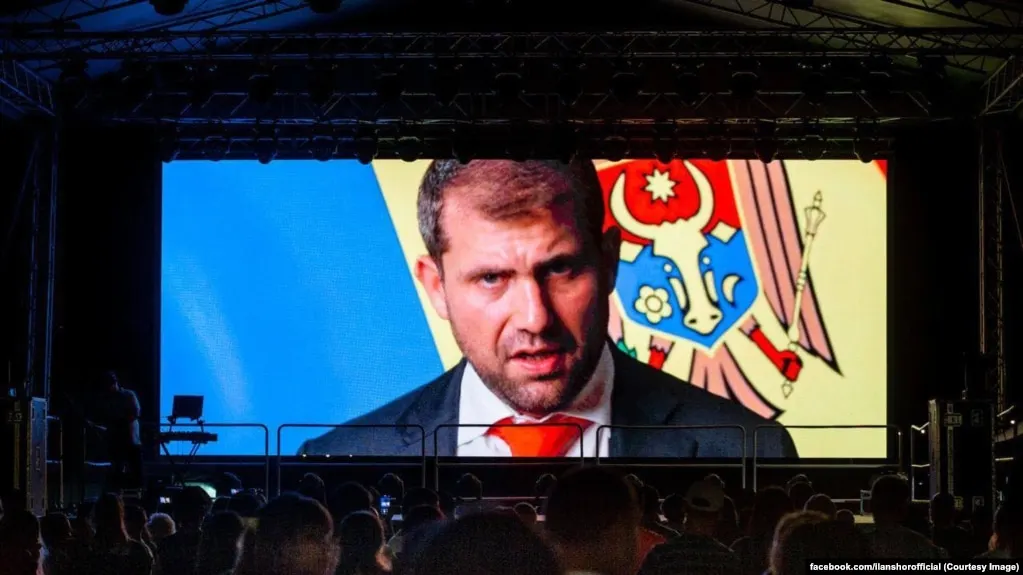 Через сеть подставных фирм и подделку документов A7 провела платежи в обход санкций против России, задействовав крупные банки и офшорные цепочки. Расследование подтверждает масштаб схемы и связь проекта с действующими финансовыми институтами.