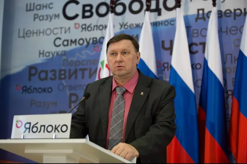 9 сентября остаётся последним днём, когда суд может снять кандидатов с выборов. В Москве отменена регистрация лидера подмосковного «Яблока», в Екатеринбурге назначен арест кандидату за демонстрацию экстремистской символики; за месяц снято десятки оппозиционеров.