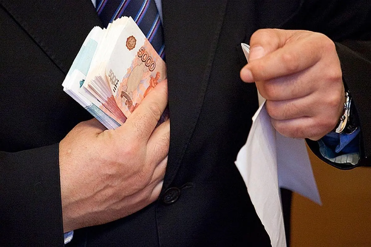 Госфинансирование сценариев, в которых силовики — МВД, ФСБ, Следственный комитет или прокуратура — участвуют в взятках или преступных схемах, прекращается. Решение пока устное и не закреплено законом; об этом сообщили в Ассоциации продюсеров.