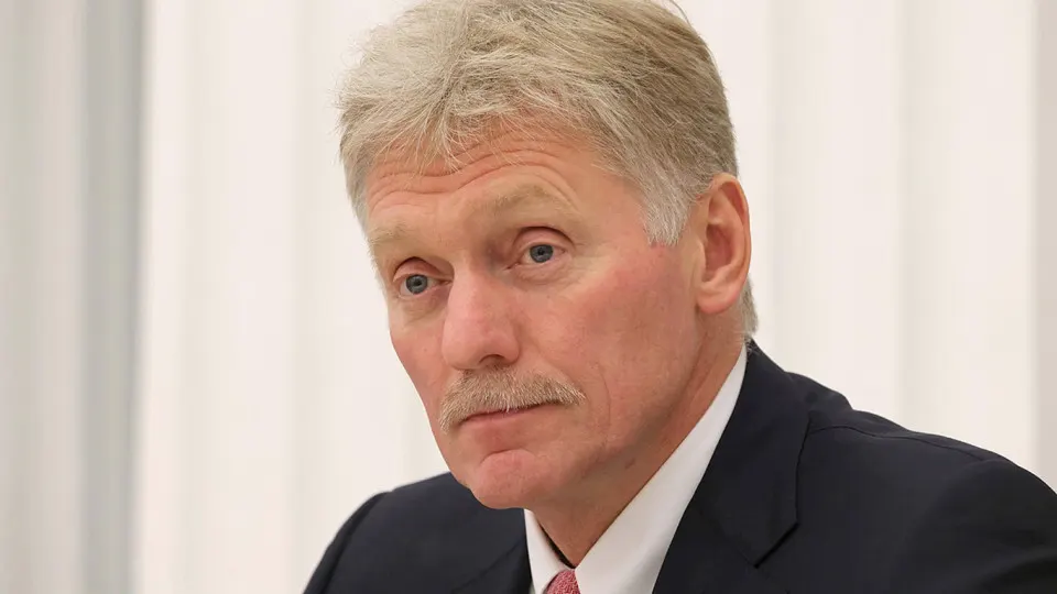 Официальные лица заявляют о близкой победе на украинском фронте и возможности перехода к мирному урегулированию, в то же время аналитики предупреждают о рисках дезинформации и затяжки наступления.