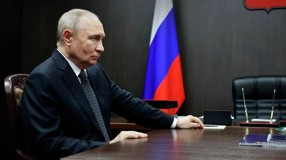 Президент объявил о курсе на развитие аккумуляторной отрасли: к 2030 году Россия сможет удовлетворить внутренний спрос на аккумуляторы и расширить применение энергонакопителей в энергосети, а также запустить ещё одну фабрику Росатома в Москве.