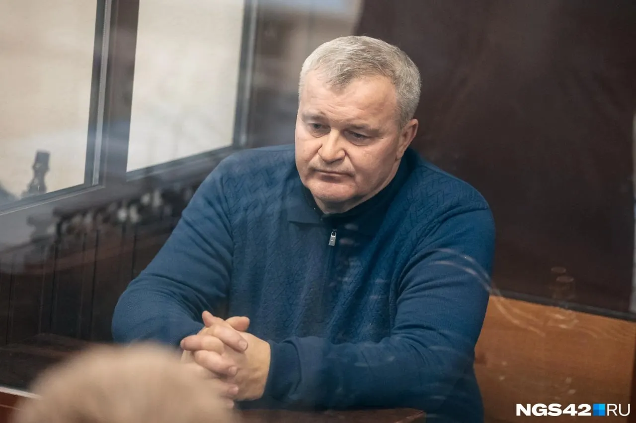 Бывший глава Ленинска-Кузнецкого и экс-замгубернатора Вячеслав Телегин попал в новые материалы дела о коррупции: следствие планирует изъять примерно 150 млн рублей, а по подсчетам коллег сумма может оказаться в разы выше из-за имущества родственников, которые могли приобретать квартиры и автомобили на сомнительные деньги.